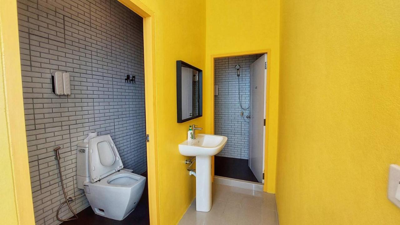 Hostel Fishtail Phuket Karon